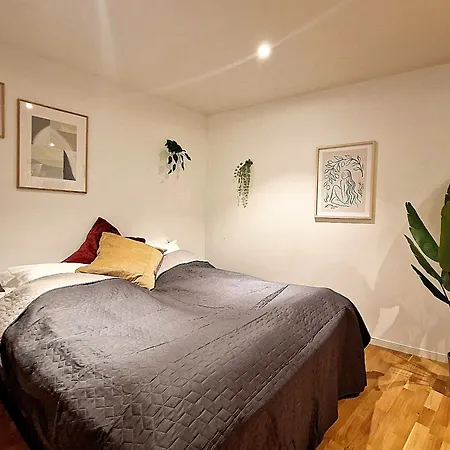City Center Retreat With King Bed Bergen Exterior photo