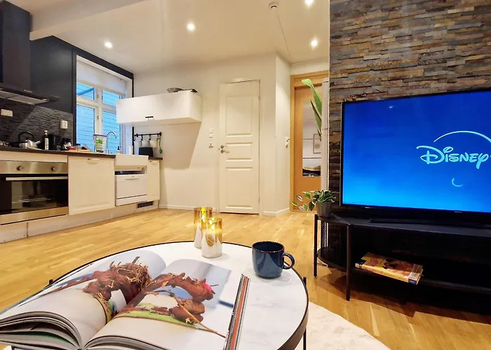 City Center Retreat With King Bed